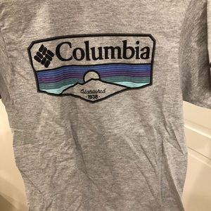 Columbia T shirt